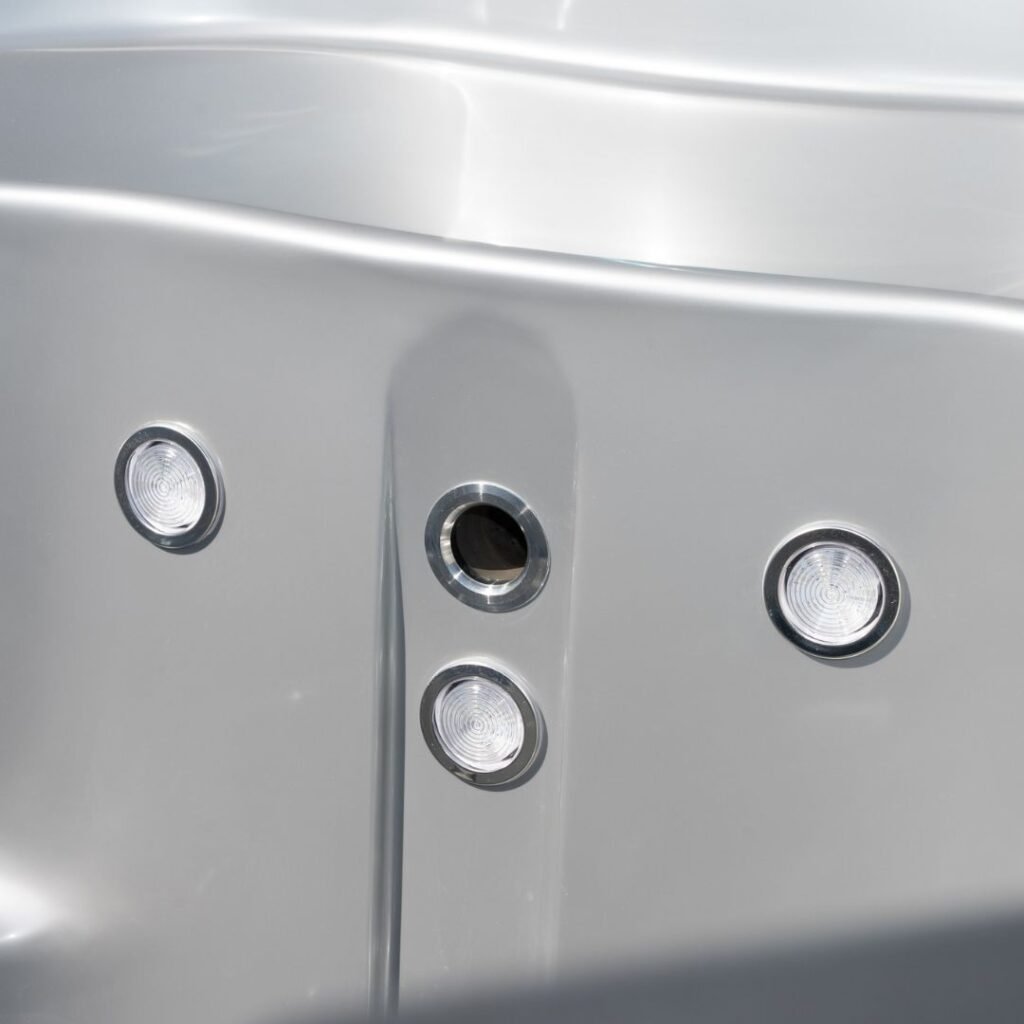 Acrylic interior hot tub with integrated heater Vilo Hot Tubs