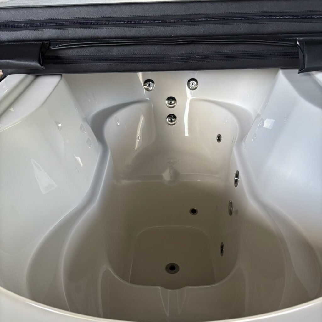 Hot Tub for 2 persons Vilo Hot Tubs Ofuro Nox