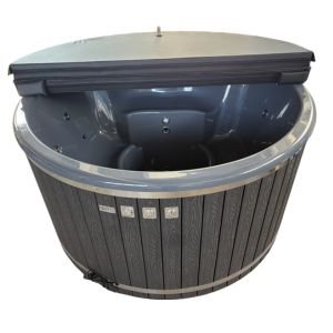 Curtis Hot Tub - Medium, Integrated Heater