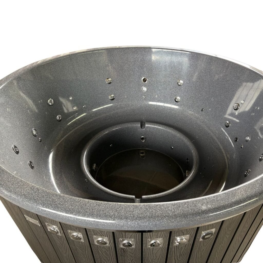 Luxe hot tub with external heater