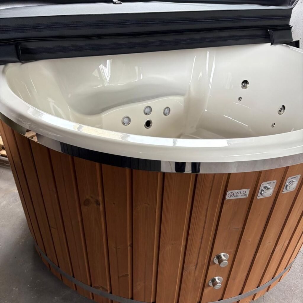 Ester hot tub with integrated heater Vilo Hot Tubs