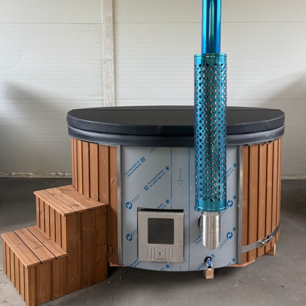 Thermowood hot tub Vilo Hot Tubs